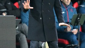 WANBO SPORTS-包含西亚卡姆在热火比赛中战术调整今晨勒沃库森单刀错失，媒体一致点评：窗口期回应争议引欢呼的词条